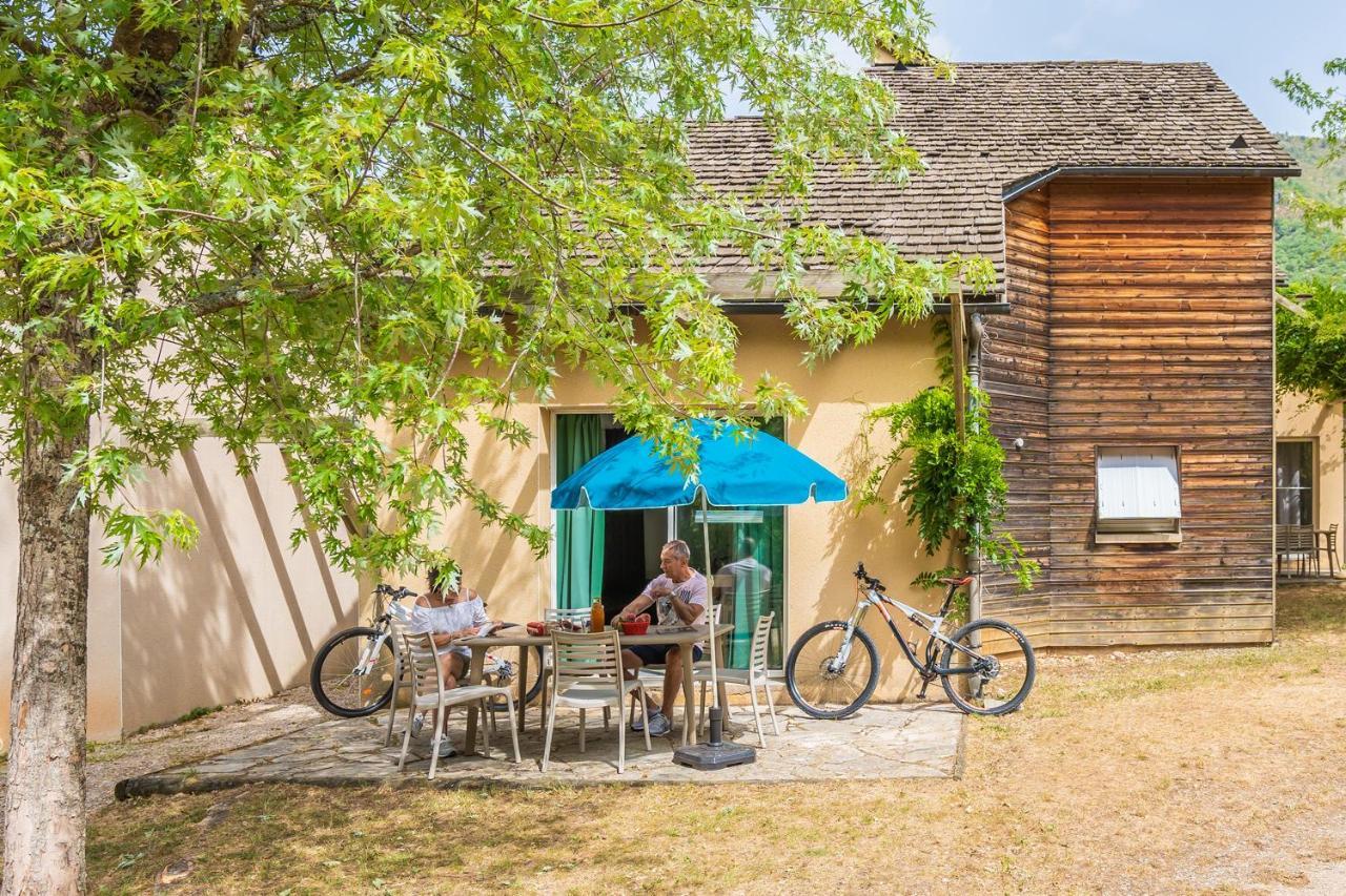 Village De Gites De Blajoux Quezac  Exterior foto